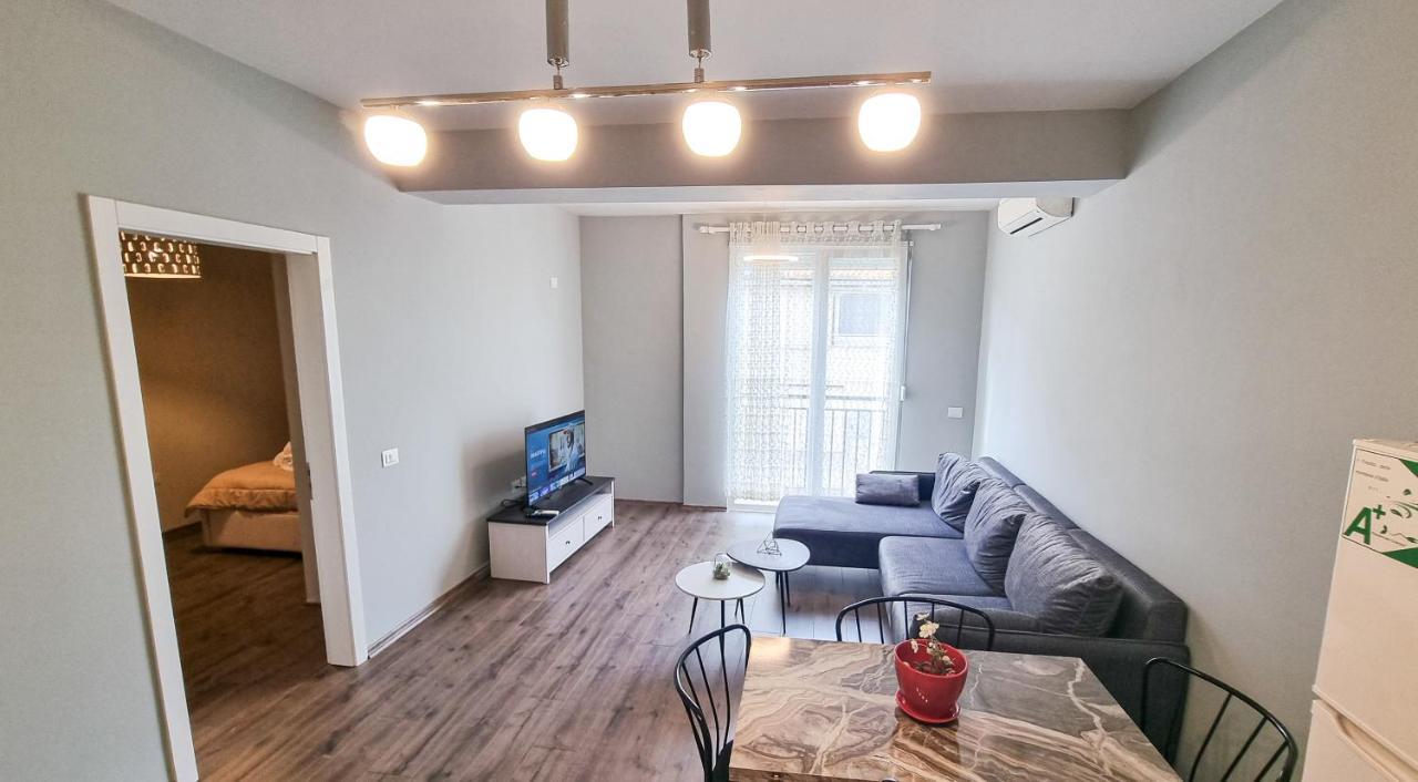 New Bazaar 1bd Modern Apartment Tirana